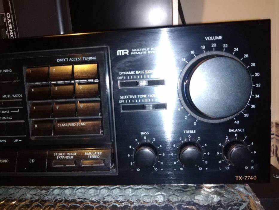 Amplificador Onkyo com comando Mod: 7740 RI