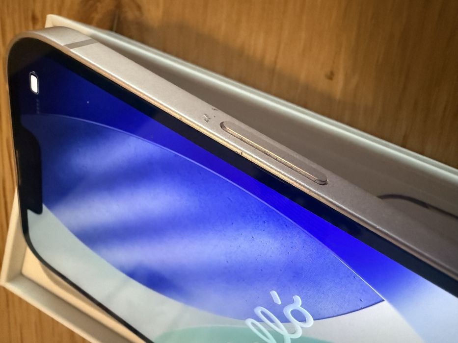 Iphone 13 różowy