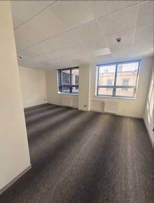 Wynajmę lokal w ścisłym centrum Sieradza 32 m2