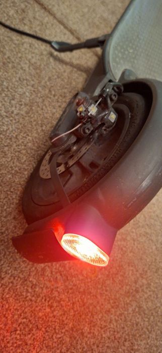 Hulajnoga elektryczna mi 1s