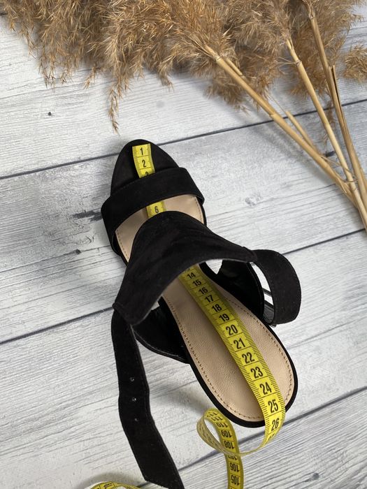 Красивые, оригинальные нарядные босоножки Zara размер 38,5-39,