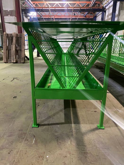 Годівниця(яслі), кормушка для овець,кіз