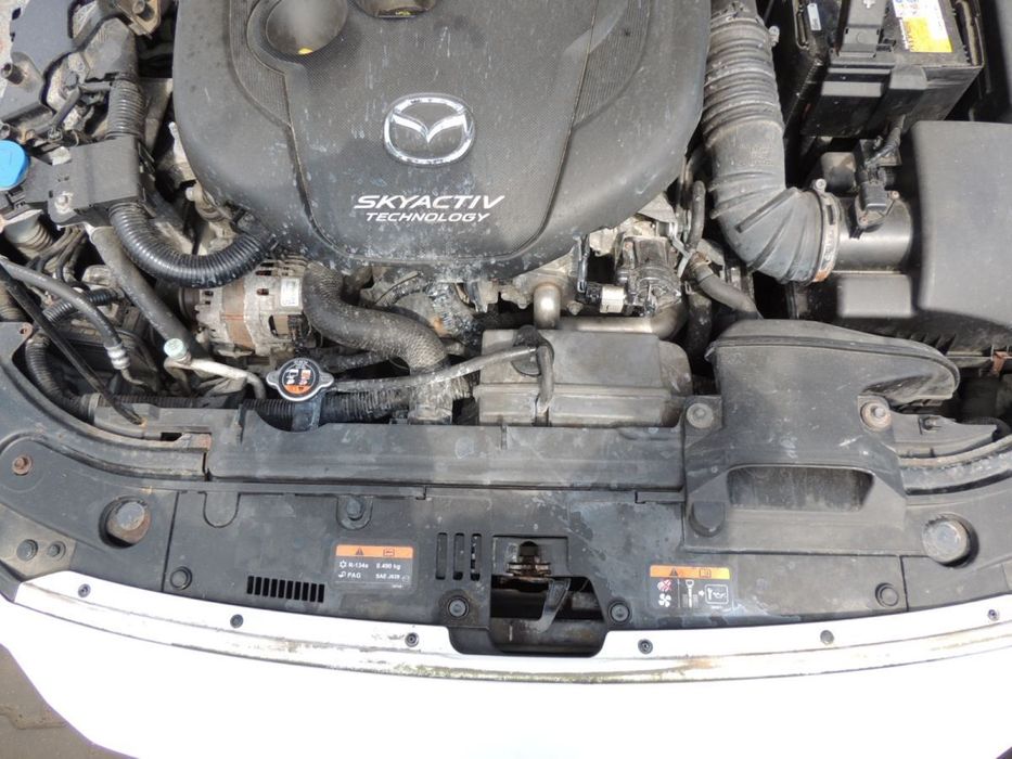 Pas przedni Mazda 3 BM Sedan '14