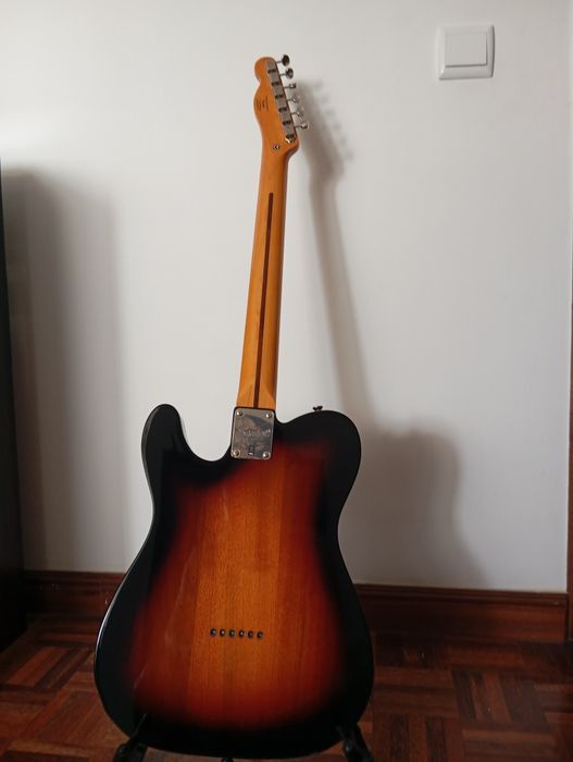 Guitarra Squier Classic Vibe 70's Custom