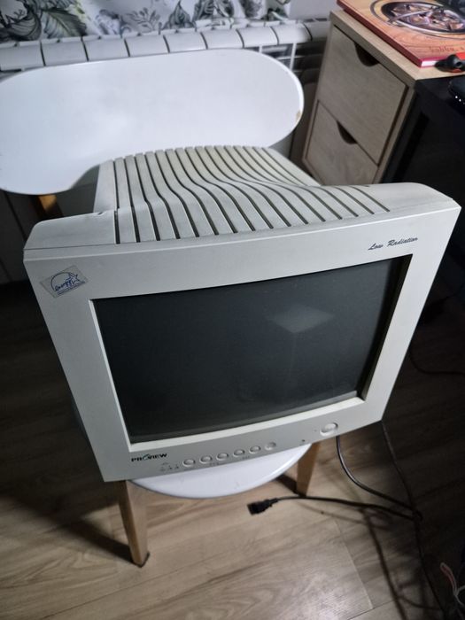 Monitor do retro pc  1998 vga /bez wypaleń! /czasy half-life starcraft