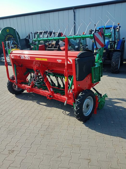 Siewnik Agro-Masz SR 301 talerzowy
