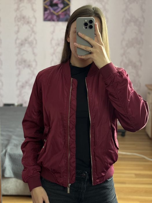 Бордовий жіночий бомбер pull&bear, m