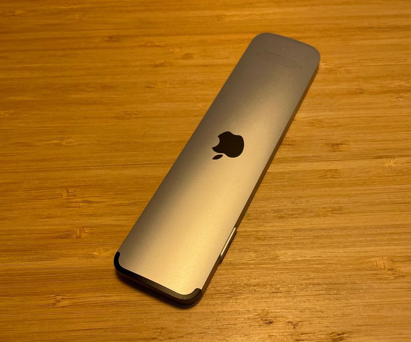 Pilot Apple Siri Remote 3. generacji USB-C (A2854) – stan idealny, komplet