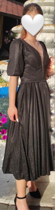 Продам платье шикарное и стильное)