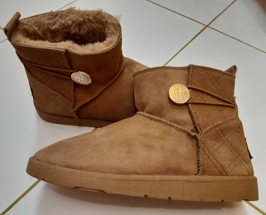 Skórzane lekkie ciepłe botki River Island w typie Emu, rozmiar 38