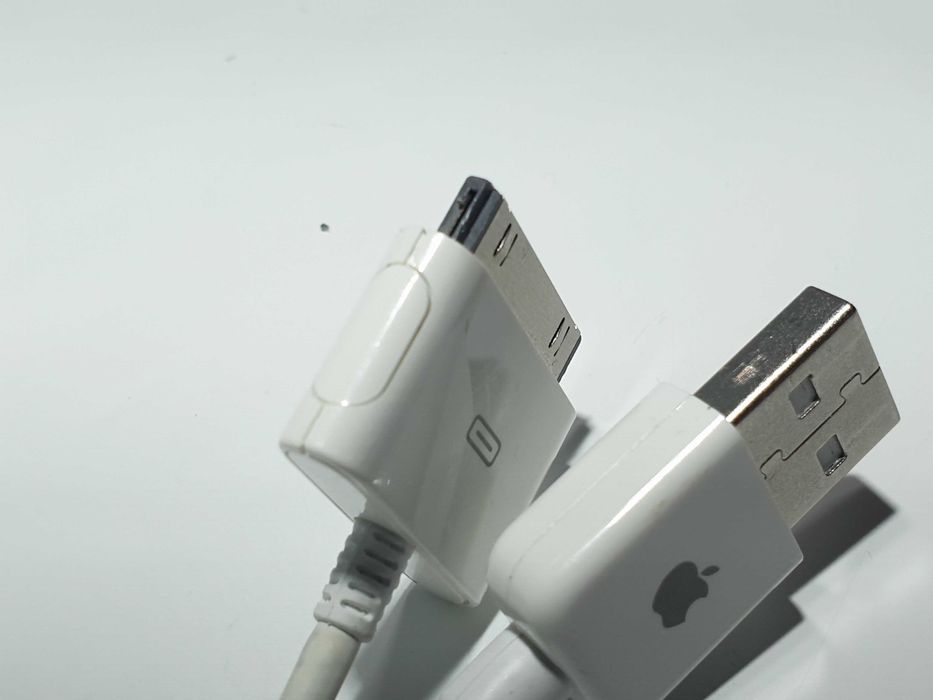 M9569G/A Apple iPod Dock 30-pin  to USB