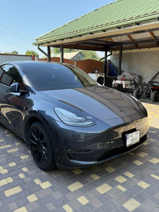 Tesla Y 2022 388лс