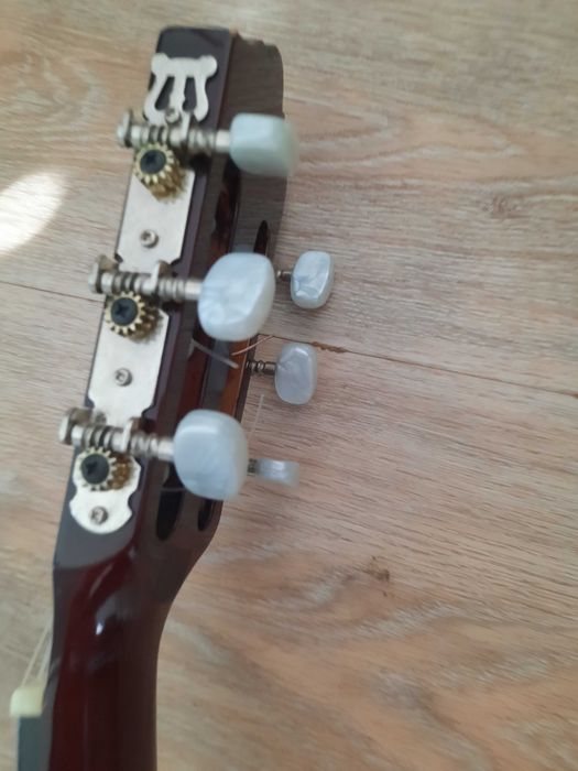 Guitarra tamanho 1/2 para crianca