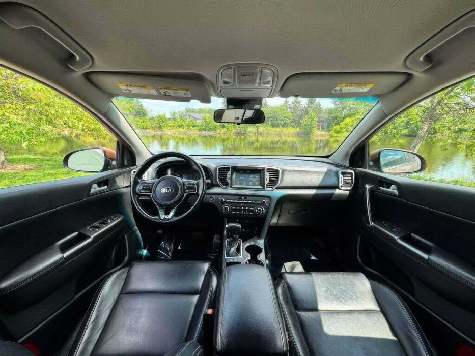 Kia Sportage EX      2017