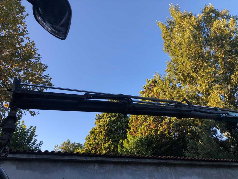 Volvo FM 330 6x2 Camião estrado com Grua Palfinger