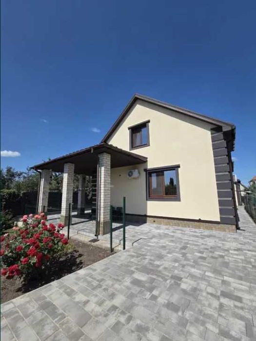 Продам в г. Чугуев дом 2008 г.п., пл. 135 кв.м
