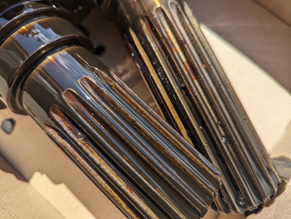 Вал МТЗ 80 82 Цилиндричка / Циліндричка Качан  МтЗ 80 Ведущая шестерня