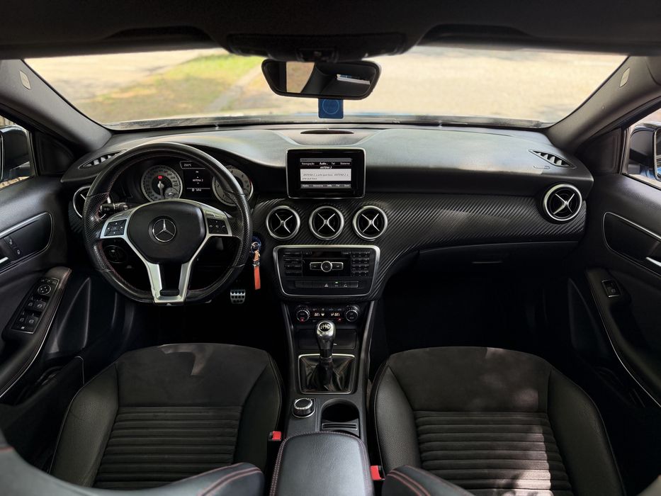 MERCEDES A200 AMG
