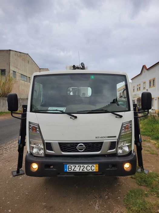 Nissan Cabstar 35.12 NT400  CTE ZED 20.2HV Auto plataforma "Barquinha"