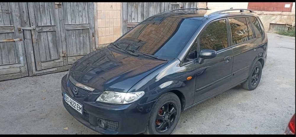 Автомобіль Mazda premacy