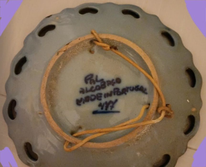 Prato falante, antigo, numerado de Alcobaça