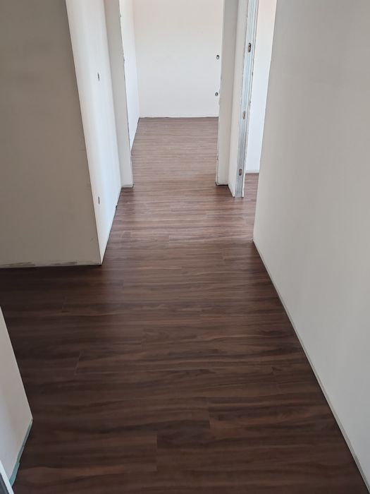 Aplicação de piso flutuante