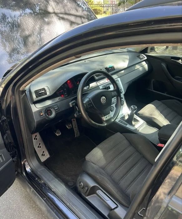 Volkswagen Passat полний привид