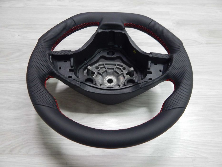 Fiat Bravo II 07-09r. - kierownica pod multi skóra sport czerwona nić