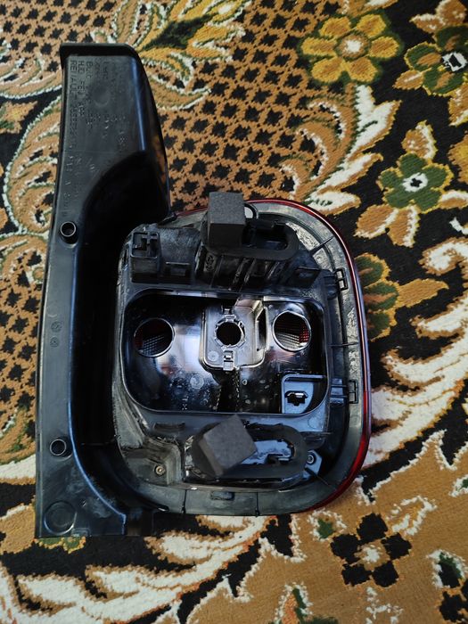 Продам задній лівий фонарь Рено Дастер 2019 року