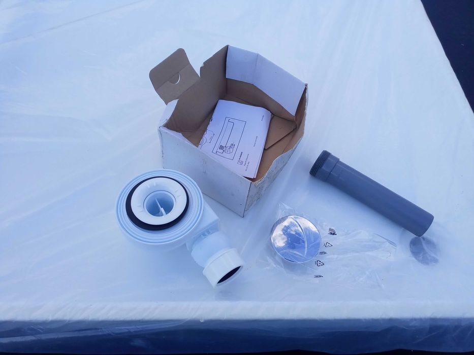 Nowy brodzik 90x90x15 cm