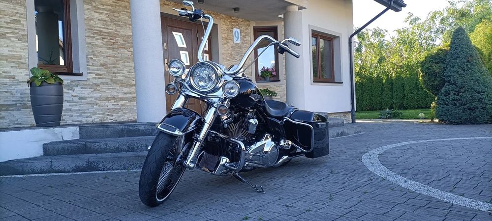 Harley-Davidson Touring Street Glide Wyjątkowy, pneumatyka