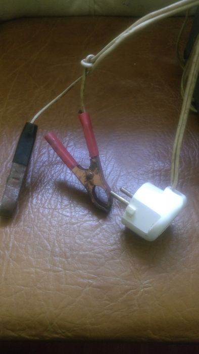 Продам зарядний пристрій Інгул на 12В