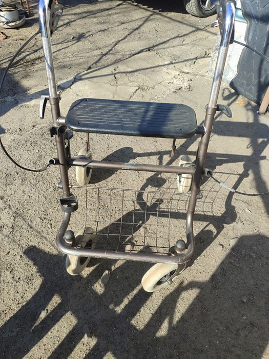 Роллатор, ходунки