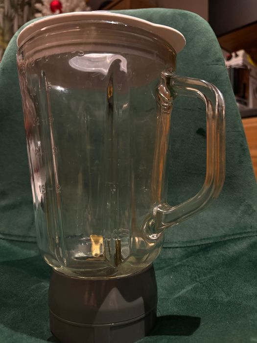 Sprzedam robot kuchenny planetarny SENCOR STM 3761BK-stan bardzo dobry