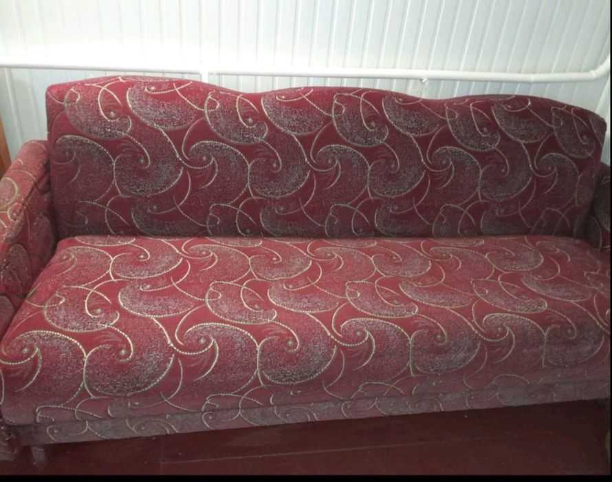 Продам  диван  -книжка  хорошого стану недорого