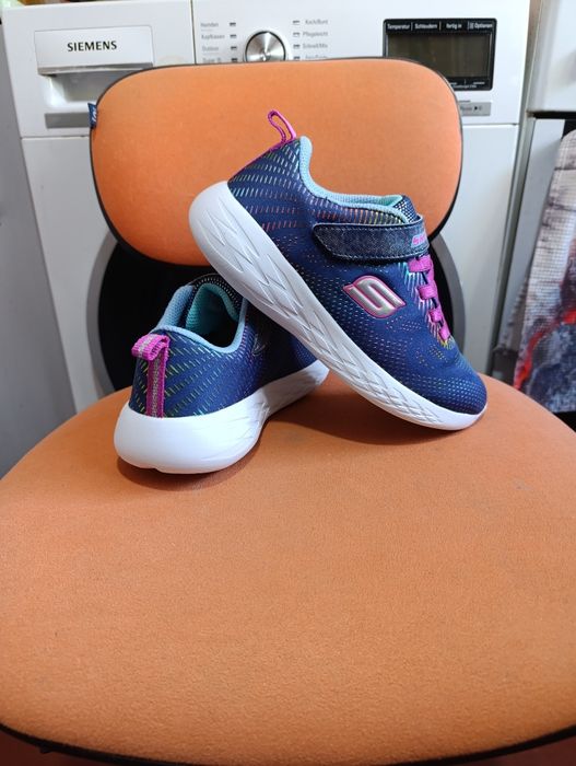 Кроссовки SKETCHERS оригинал!!