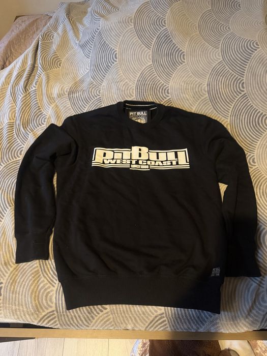Bluza pit bull west coast , stan bdb .  rękawy z otworami na kciuki w mankietach.