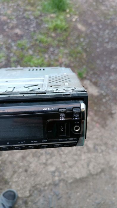 Автомагнітолах JVC.