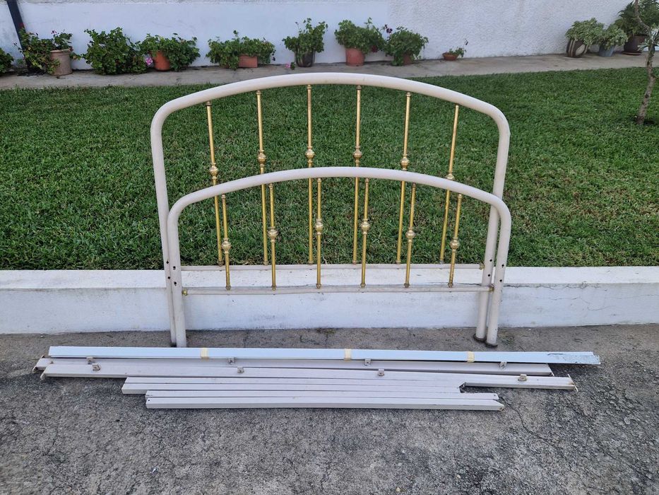 Cama de solteiro 120x190 cm – Oferta