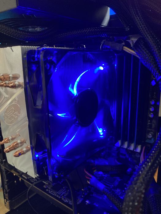 Computador AMD Ryzen à medida, 8GB, SSD