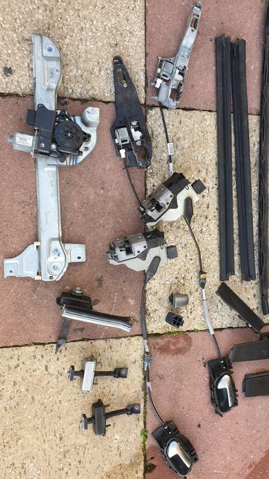 Elevadores vidros, fechaduras,Espelho,puxador.. Peugeot 2008
