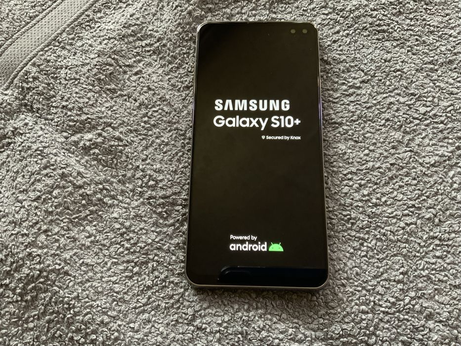 Флагман Samsung S10 Plus. 8-128gb. Идеальное состояние