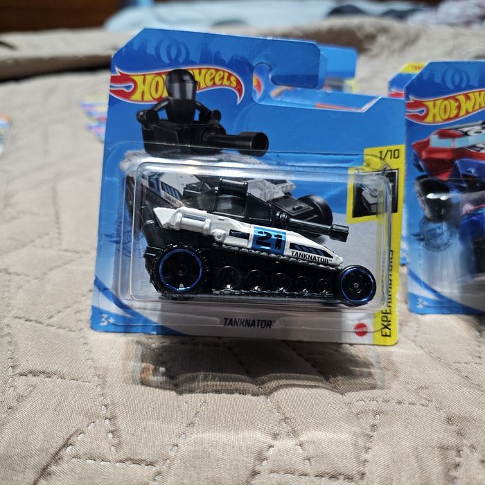Miniaturas HotWheels Twin Mill, Tanknator, Foward Force, Surf's Up,