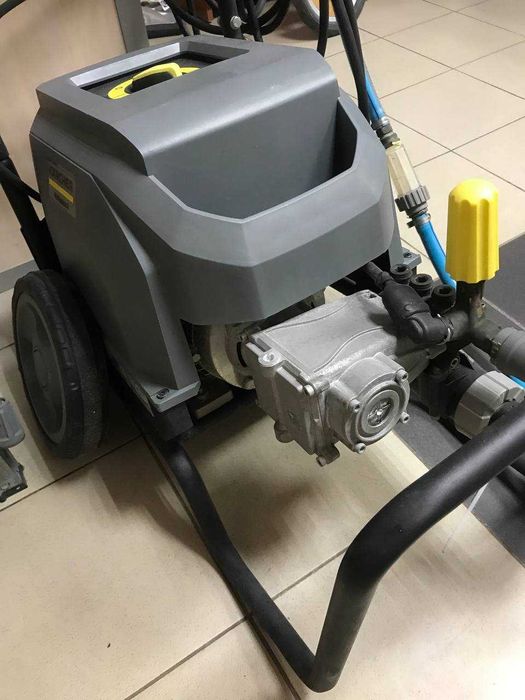 Мийка високого тиску Karcher professional HD6/15-4M
