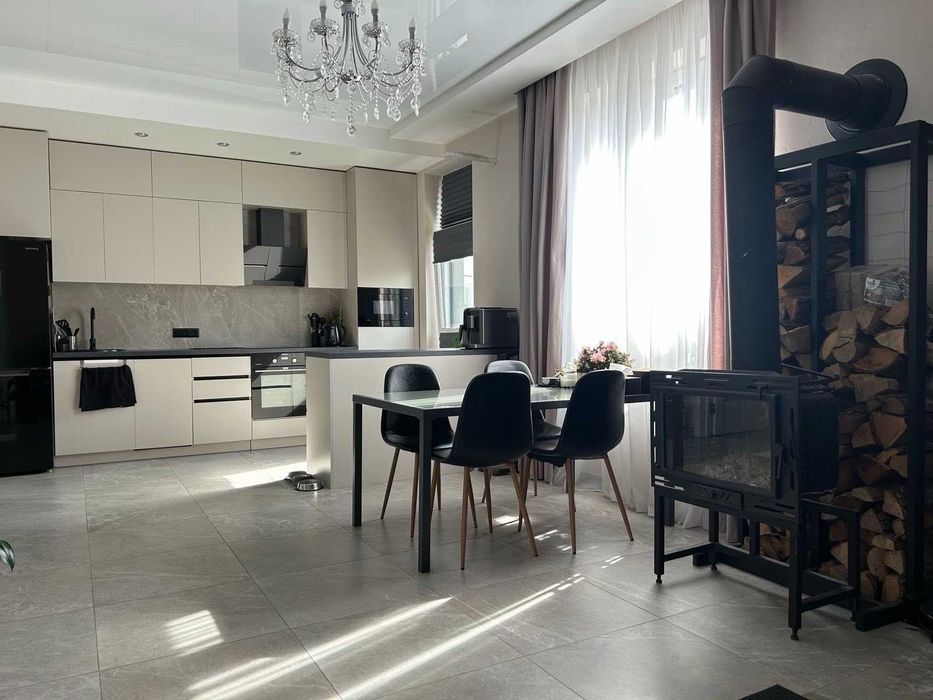 ПРОДАЖ таунхаусу з ремонтом+2,5 сотки 7 км від Києва,с Нові Петрівці!!