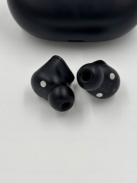 outlet słuchawki bezprzewodowe dokanałowe beats studio buds bluetooth