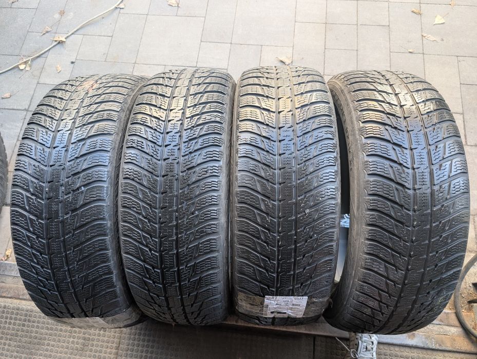 Зимняя резина 235/55 R19 Nokian Wrsuv3