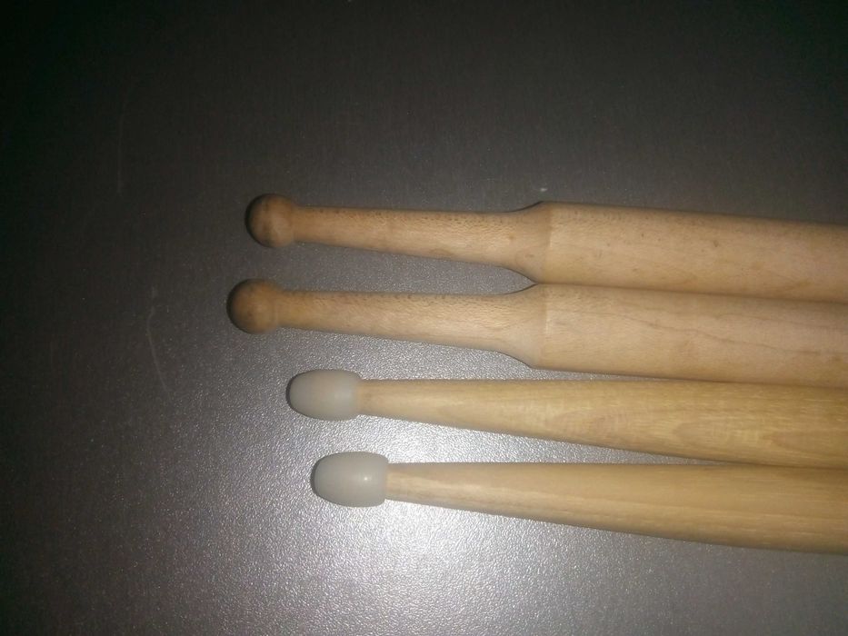 Conjunto baquetas Vic Firth 5AN e TG15