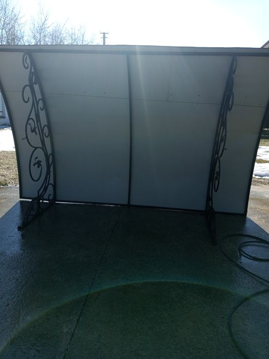 Кований дашок на двері