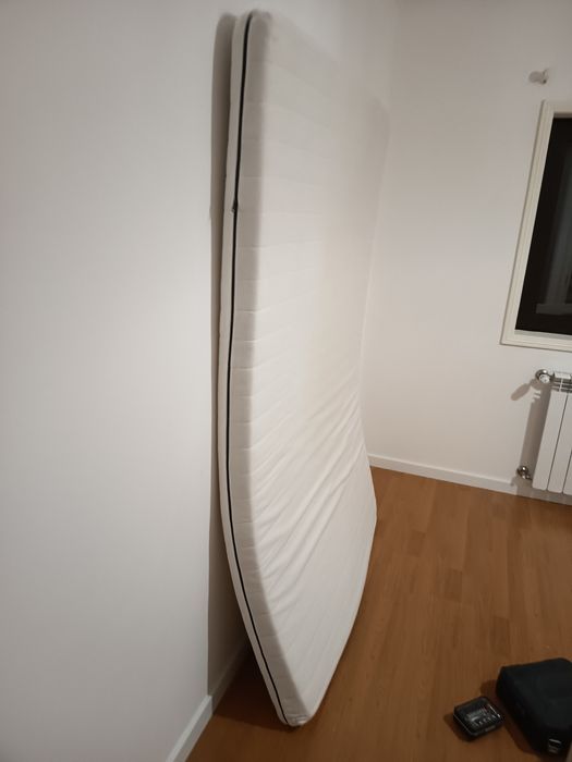 Cama de criança com colchão